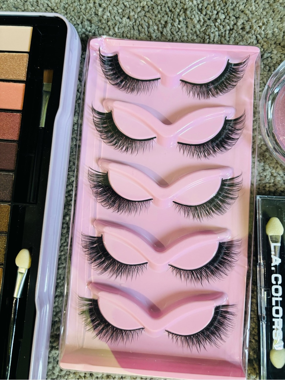 Makeup bundle - Picture 3 of 5